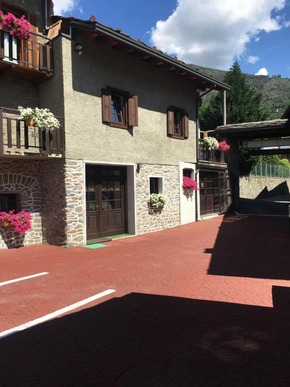 B&B La Vieille Meison De Pappa Sarre Luaran gambar